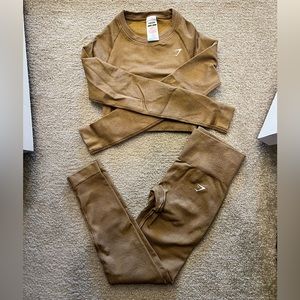 GYMSHARK light Brown set